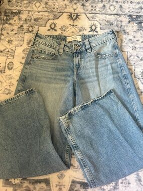 Hollister low rise super baggy jeans